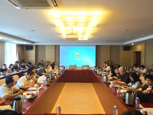 內(nèi)蒙古農(nóng)牧業(yè)產(chǎn)業(yè)化龍頭企業(yè)協(xié)會(huì)肉羊產(chǎn)業(yè)分會(huì)座談會(huì)在呼舉行